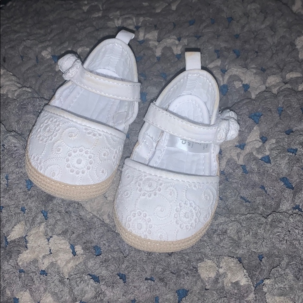 Lace Mary Jane shoes